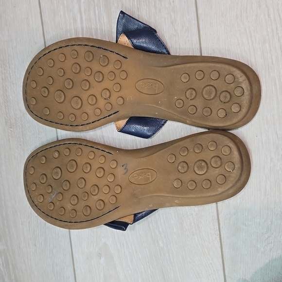 B.O.C. by Born Women Leather Thong Bow Sandals Flats shoes sz 9M - Picture 8 of 11
